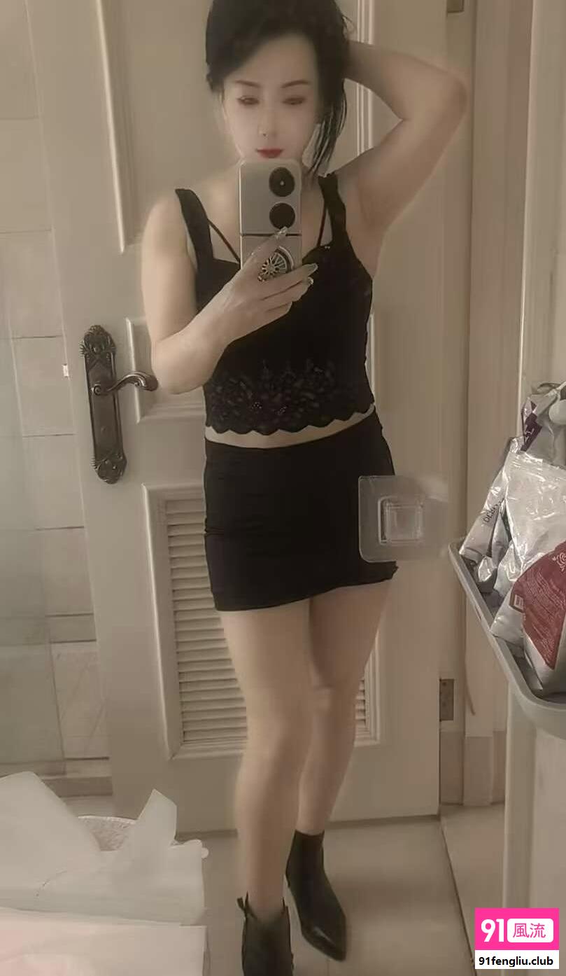 西湖毒龙小少妇芯儿